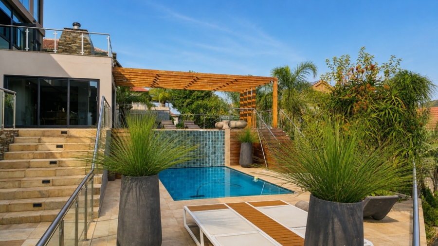 8 Bedroom Property for Sale in Birdwood Estate North West